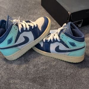 Children's Jordan 1 Mids